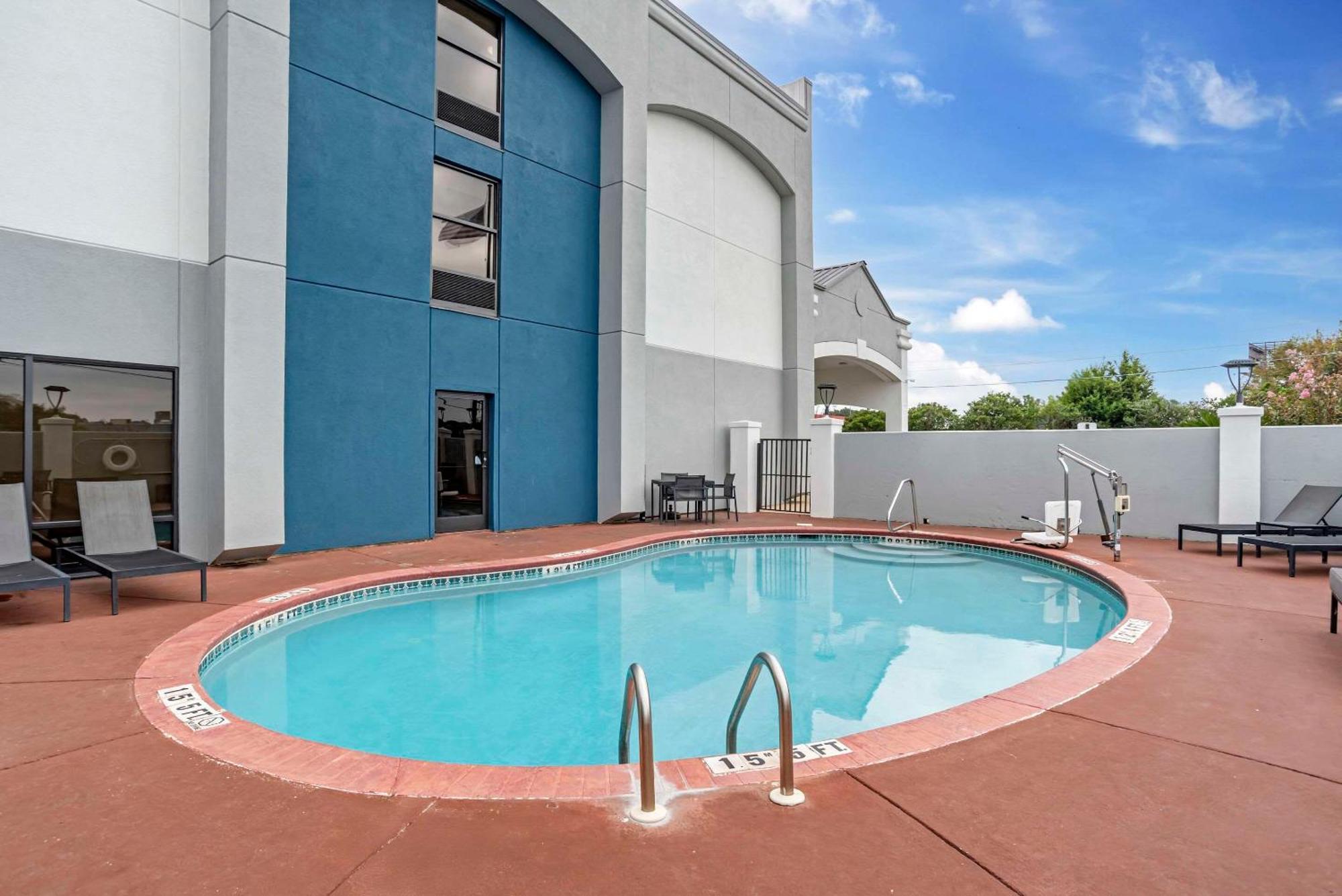 Comfort Inn Opelika - Auburn Luaran gambar